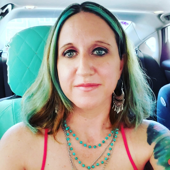 Meet your Posher, Jacquelyn - Picture 1 of 1